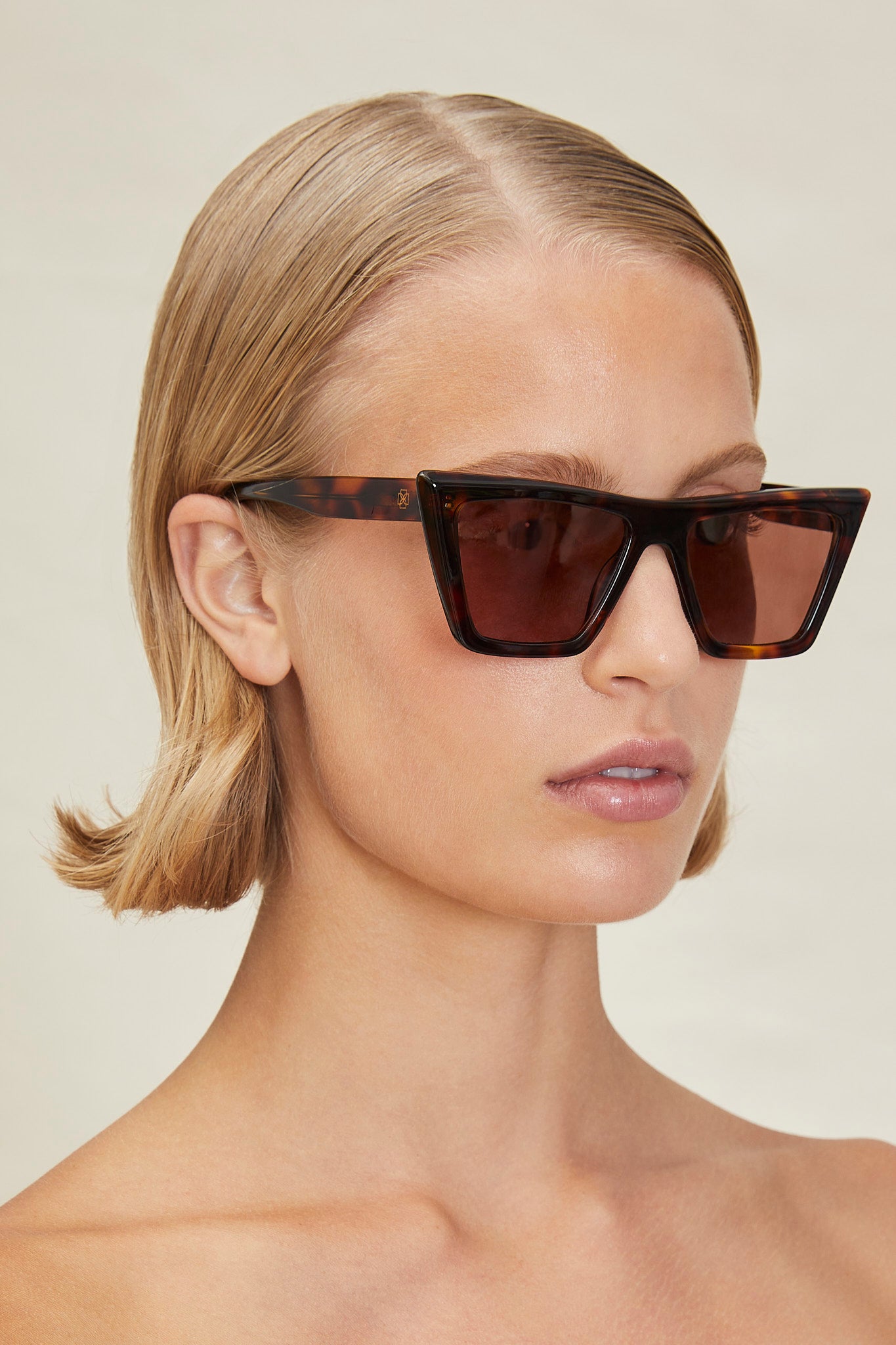 DEVON WINDSOR Havana Sunglasses buy in Tortoise